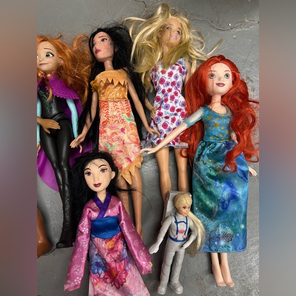 Disney Princess Barbie Doll Bundle - Picture 3 of 3